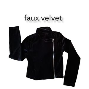 NWOT Knit Works faux velvet girls top size 7 adorable
